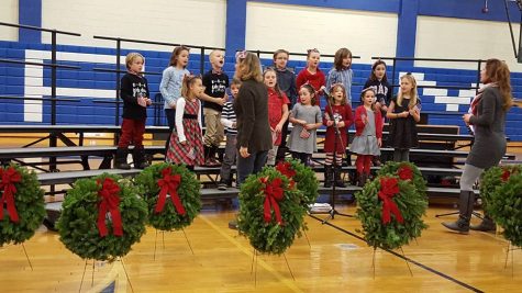 Wreaths Across America Visits Kennebunk High School